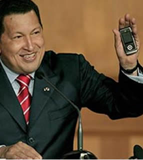 Chávez lanza el móvil más barato
