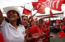 Entrevista a la ex comandante de FMLN Nidia Díaz. El FMLN sigue fiel a su proyecto