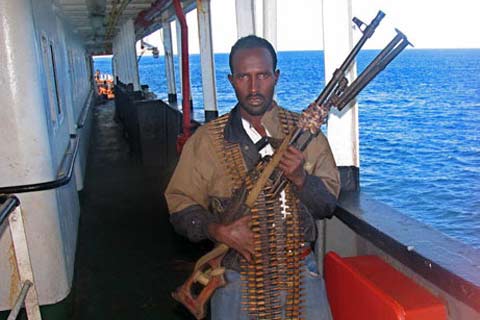 Piratas de Wall Street y Somalia acaparan la atención en la primera década del siglo XXI