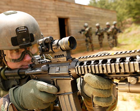 usarmy La política estadunidense y las intervenciones militares