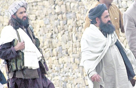 alibanes Estados Unidos mata a doce milicianos en busca del líder de los talibanes pakistaníes