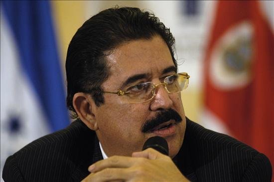 La Resistencia despide como se debe al presidente Mel