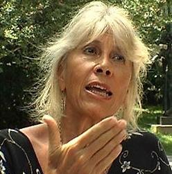 Marta Harneker. “Descentralizar no debilita el Estado nacional”