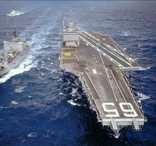 La IV Flota en acción. Un portaaviones llamado Haití