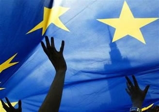 La Unión Europea rescata a sus bancos para evitar debacle