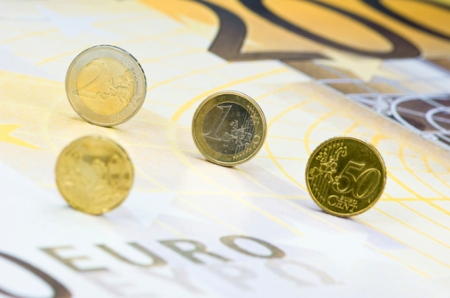 El inglés le dispara al euro