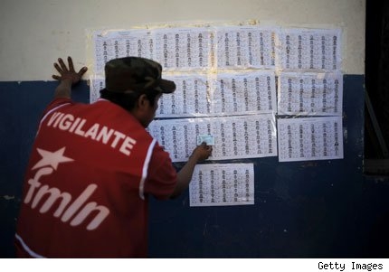 Allí no más, al otro lado