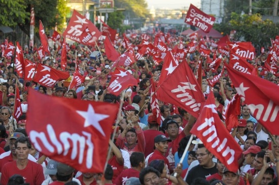 El Salvador: ¿democracia Mexican way?