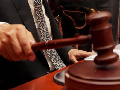 El choque de los poderes públicos… la acción legislativa a la carta