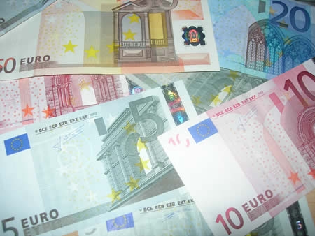 e86027f99388a53abae29c7145521475 Caída del euro refuerza poder financiero asiático: China penetra al Golfo de México