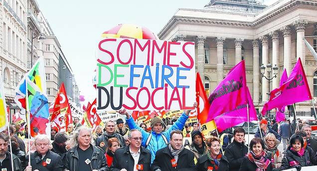 Francia anuncia ajuste “sin precedentes” con aumentos de impuestos y recortes