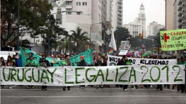55cf410b275c2eb6af1b4ae52722534c Mujica da marcha atrás en su proyecto de legalizar la marihuana en Uruguay