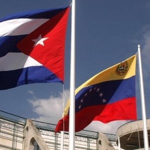 Venezuela, pieza sensible de la economía cubana; la isla, atenta a la salud de Chávez