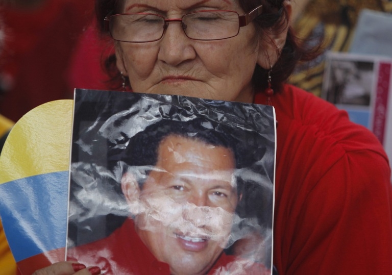 820ded42cee0593e9b7a320b2bbd6474 Chávez viaja por un milagro y nombra sucesor