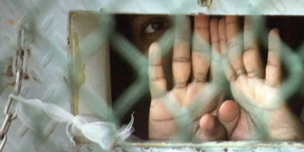 La tortura: la tragedia y la farsa