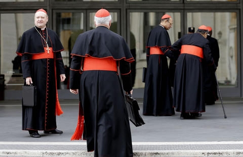 ¿Debe importar a los no católicos quién es nombrado papa?