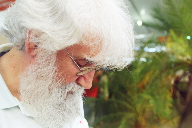 Leonardo Boff: “Con el nuevo papa no habrá olor a altares, sino olor a pueblo”