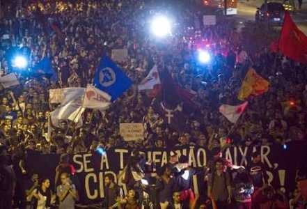 Anulan incremento al transporte tras oleada de protestas en Brasil