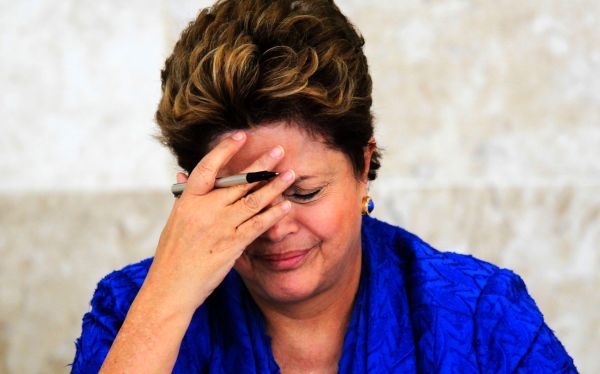 Frente a una oposición floja, Dilma crece