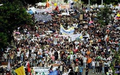 Paros agrarios, destitución de Petro, proceso político, resistencia y potencia social de la multitud.