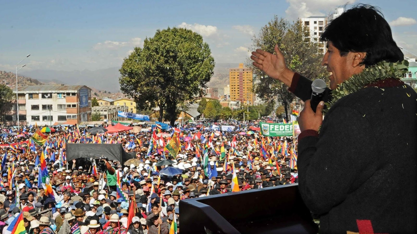 ¿POR QUÉ SIGUE GANANDO EVO MORALES?