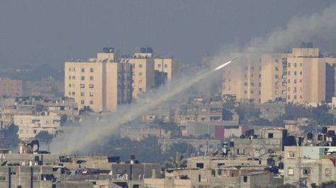 05df3500026fef5d14ea4bc276cc4d34 Israel ataca la casa del líder militar de Hamás, y mata a su esposa e hija