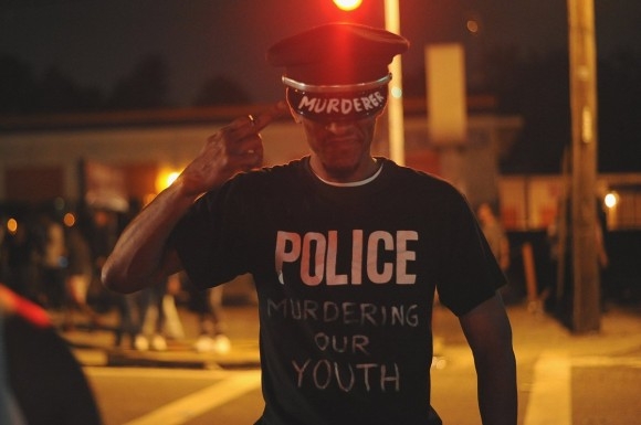 La marcha de las rosas de Ferguson termina con 31 detenidos