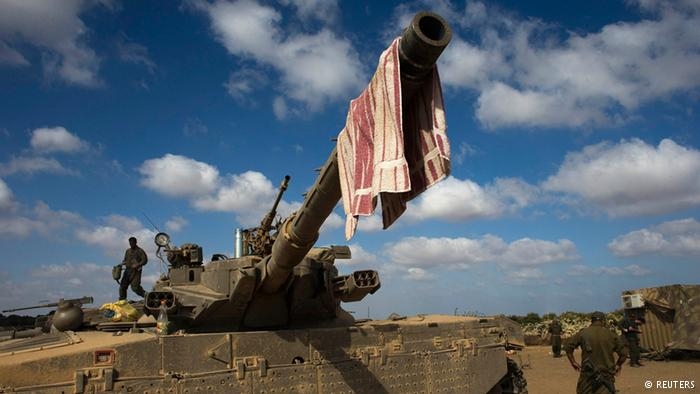 Israelíes y palestinos acuerdan una nueva tregua minutos antes de expirar la vigente