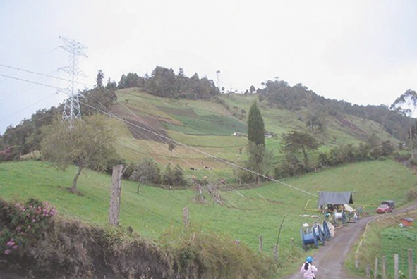 Cables de alta tensión en el Paisaje Cultural Cafetero