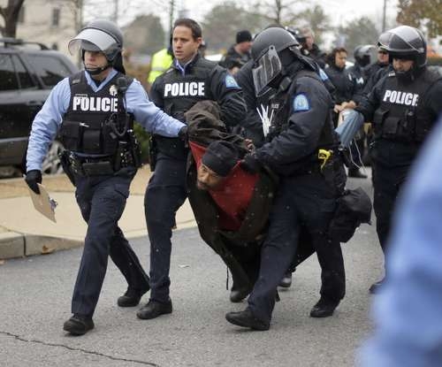 Hubo protestas en 170 ciudades de EU por el fallo en Ferguson