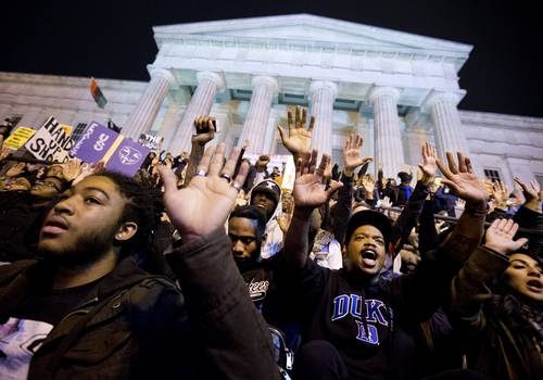 Toma la Guardia Nacional el control de Ferguson