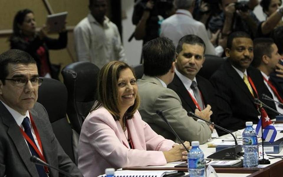 4dbc8507ac1e8ea408f3c3618927b3d8 Arrancan las negociaciones entre Cuba y EE.UU.