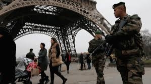 Siempre sí llegó Al Qaeda a la Torre Eiffel