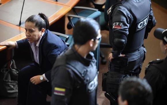 Dos antiguos colaboradores de Uribe, condenados por espionaje