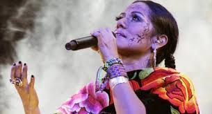 “El folklore nos habla en los momentos más difíciles”