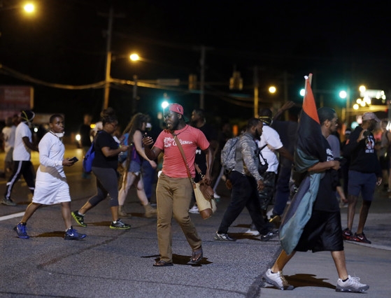 EEUU: Declaran en Ferguson estado de emergencia tras disturbios