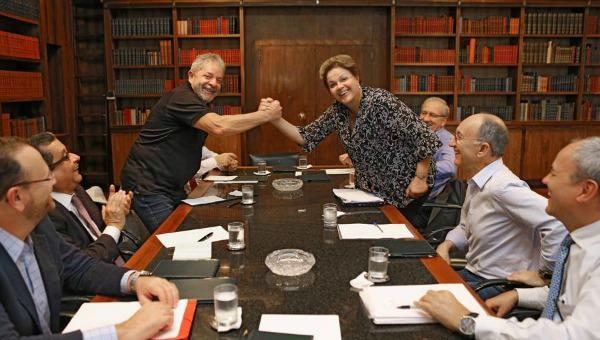 Lula trabaja de ministro sin cartera
