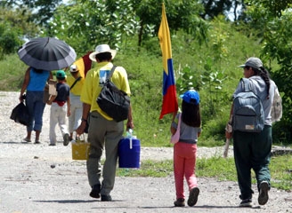 Amnistía pide a Colombia que restituya las tierras a los indígenas