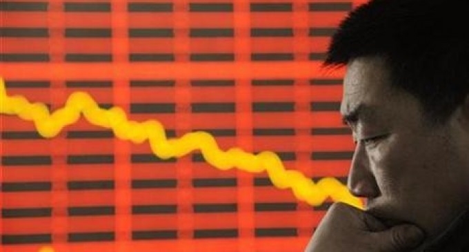 Otra jornada negra obliga a suspender la sesión en las Bolsas chinas