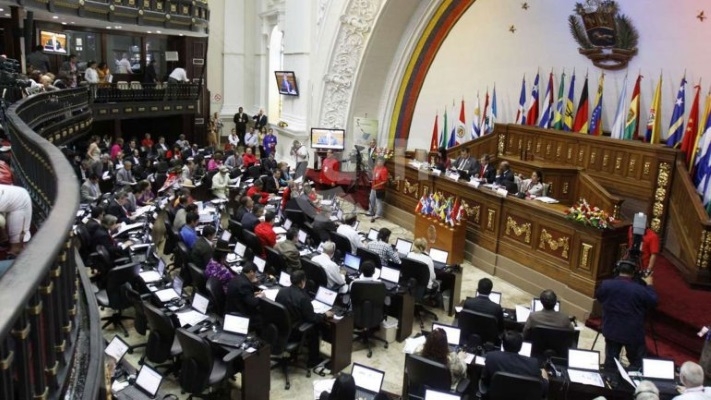 e78ef5d82ab8674f52b73fa49574a1a7 Una asamblea con mayoría opositora