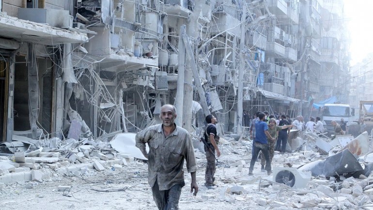 El Asad avanza sobre Alepo y se posiciona frente al bastión del ISIS