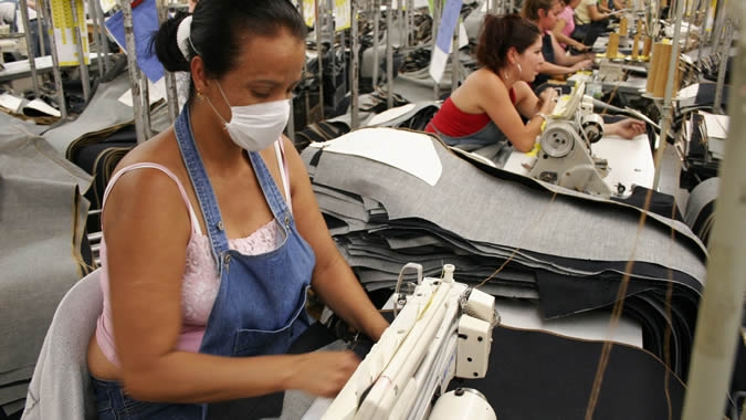 Ganan las mujeres 16% menos que los hombres por el mismo trabajo: Cepal