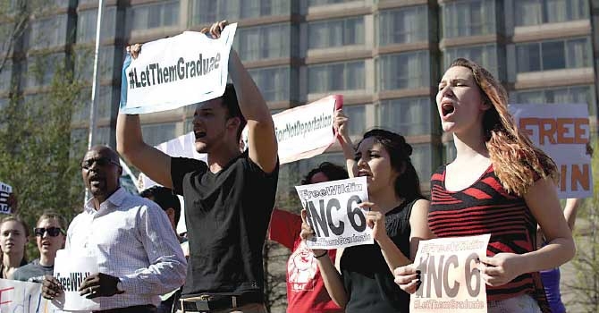 Jóvenes inmigrantes detenidos: sin derecho a la educación