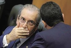Cercado, Cunha advierte que no caerá solo