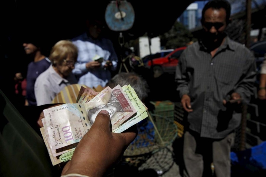 La caída del salario y la producción en Venezuela: pobreza y derroche rentístico
