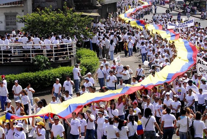 ¿Será posible la construcción de la paz democrática?