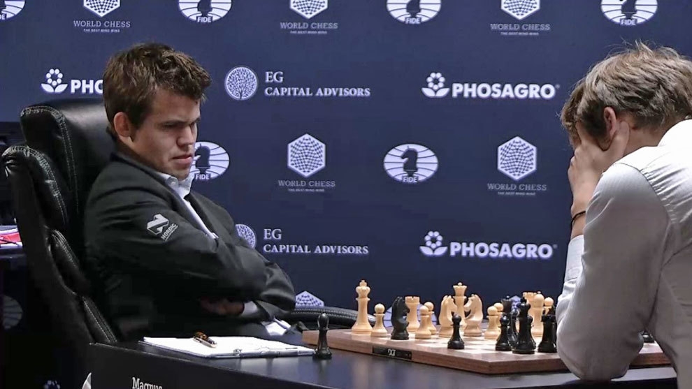 Carlsen gana la décima partida e iguala el marcador a 5