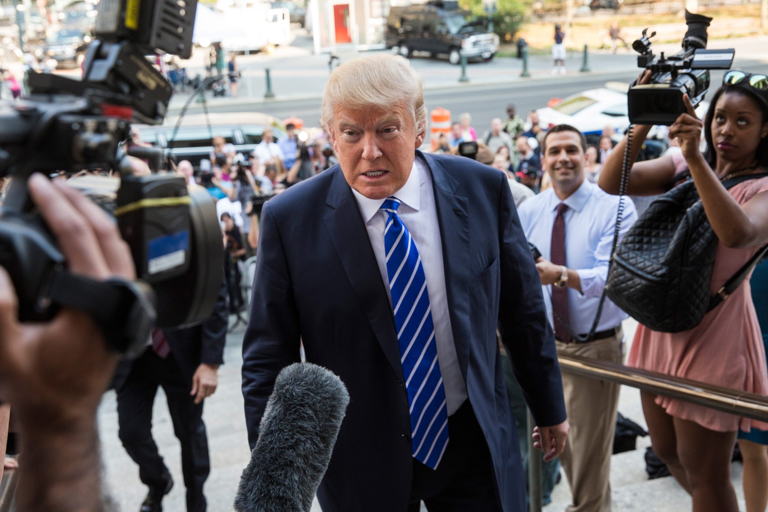 Desmantela Trump legado de Obama