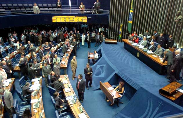 Presidente interino del Senado brasileño afirma que el país vive “crisis institucional gravísima”