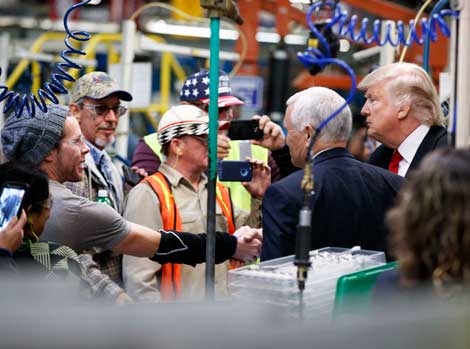 A cambio de un subsidio de 7 mdd Trump salva mil empleos en Indiana
